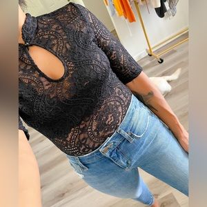 IRIS LACE BODYSUIT